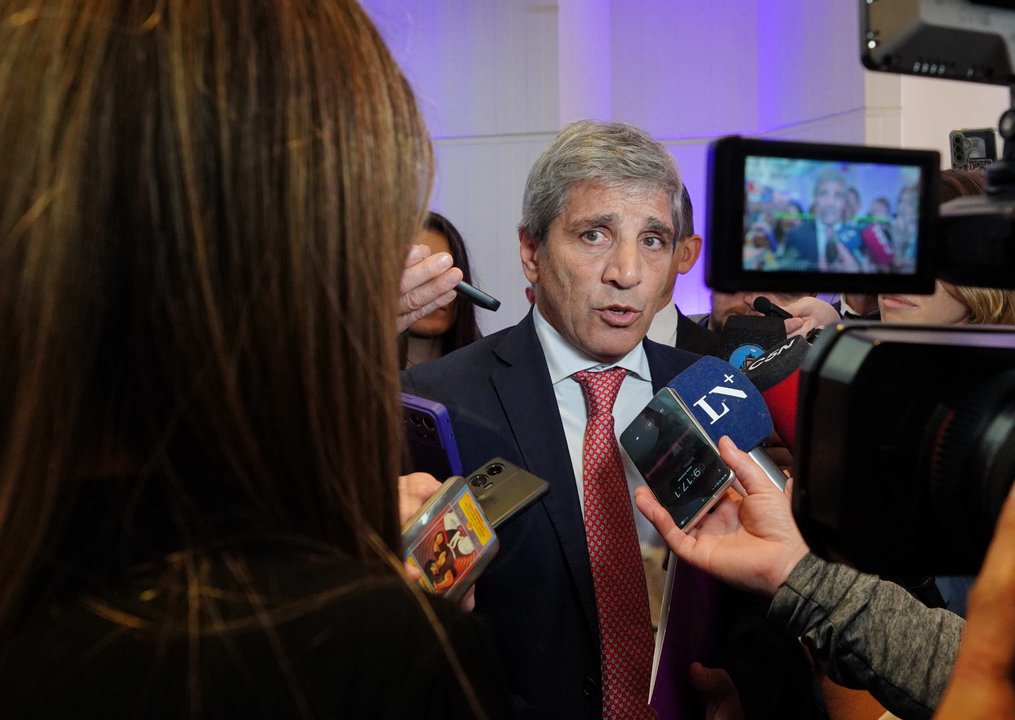 Luis Caputo advierte que la recuperación económica tomará tiempo: «No puedo  hacer magia» - Radio Piscis